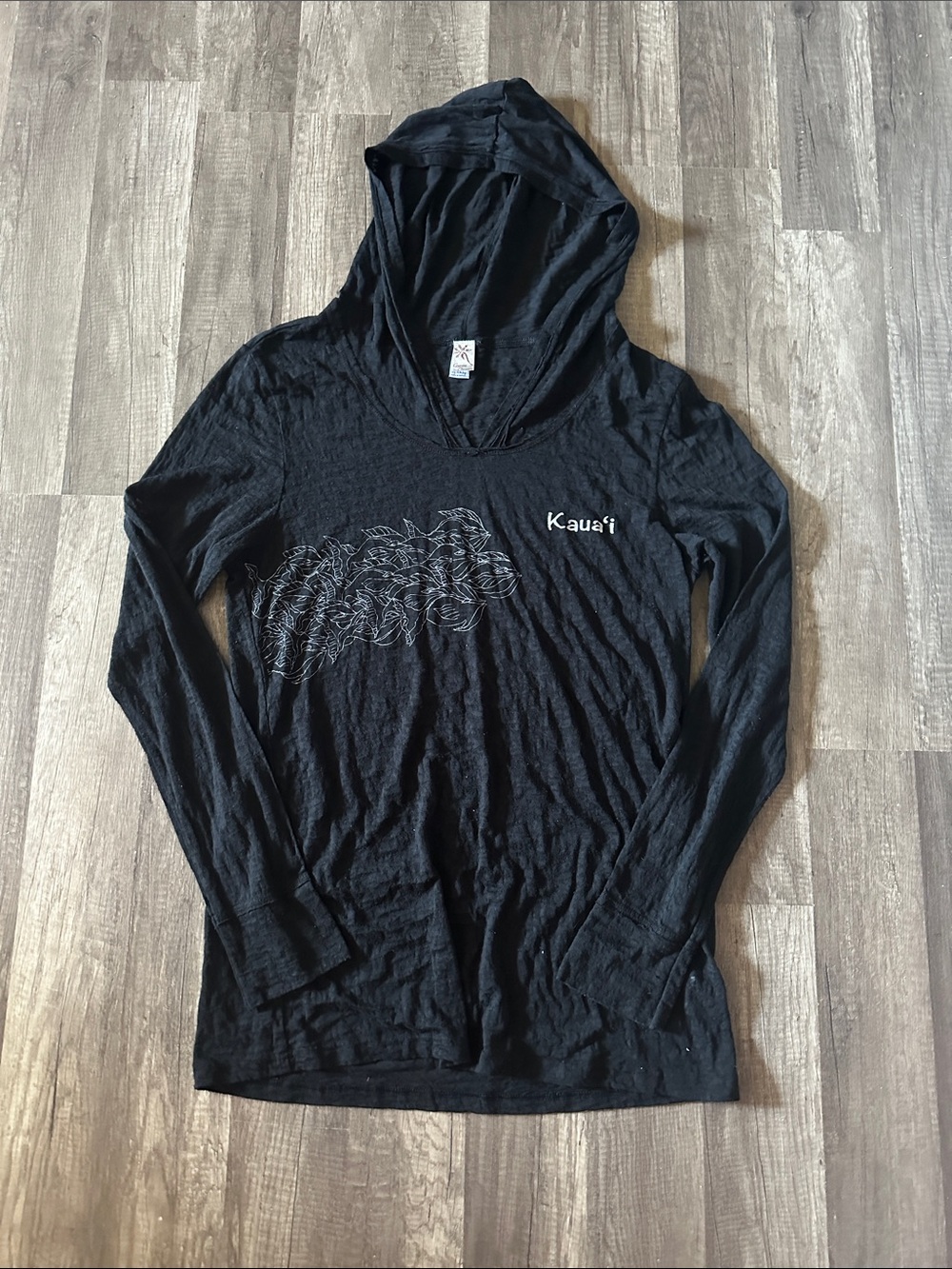 Women’s Coastal Classics Long Sleeve Hooded Graphic Tee in size XL